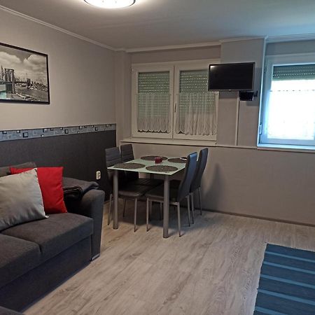 Angi Apartman- Nagyszeru Elhelyezkedes, Vendegkozpontu Szallashely-Szolgaltatas Lejlighed Harkány Eksteriør billede