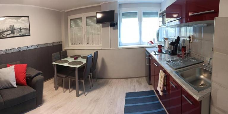 Angi Apartman- Nagyszeru Elhelyezkedes, Vendegkozpontu Szallashely-Szolgaltatas Lejlighed Harkány Eksteriør billede